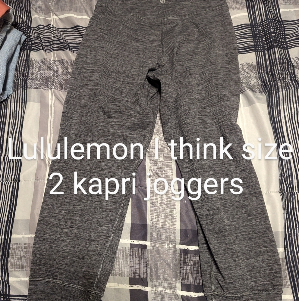 Lululemon kapri joggers